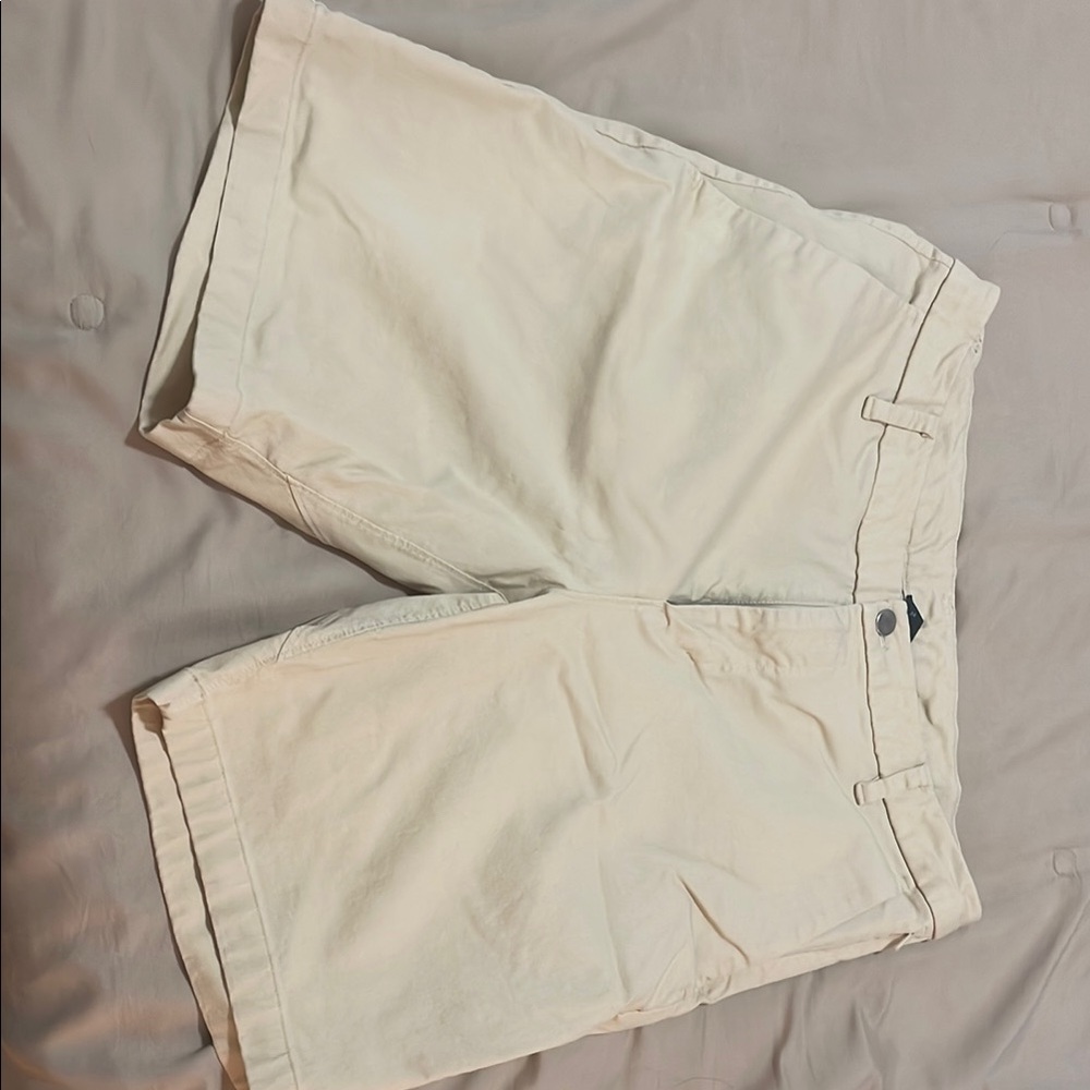 Lululemon Athletica Cream and Yellow Flat Front Shorts